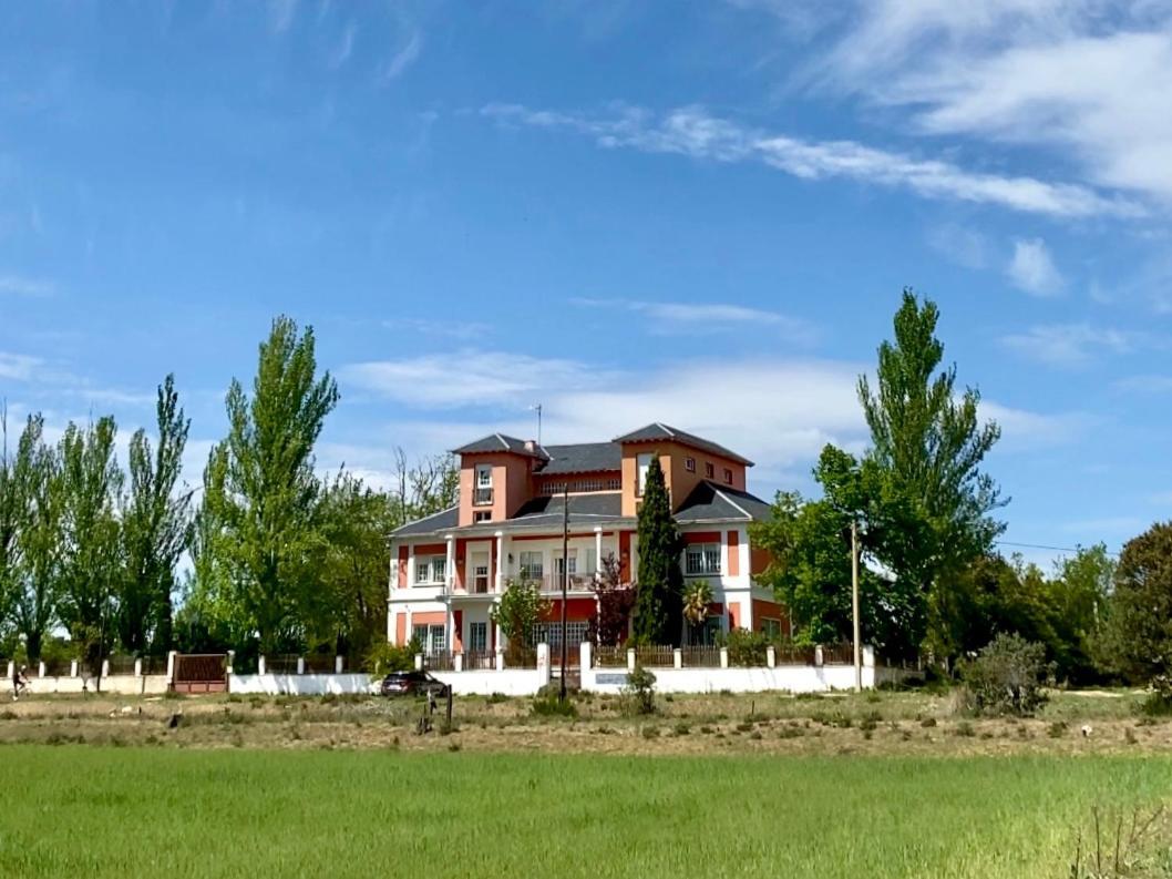 Вилла La Casa Grande De Gormaz Кинтанас-де-Гормас Экстерьер фото