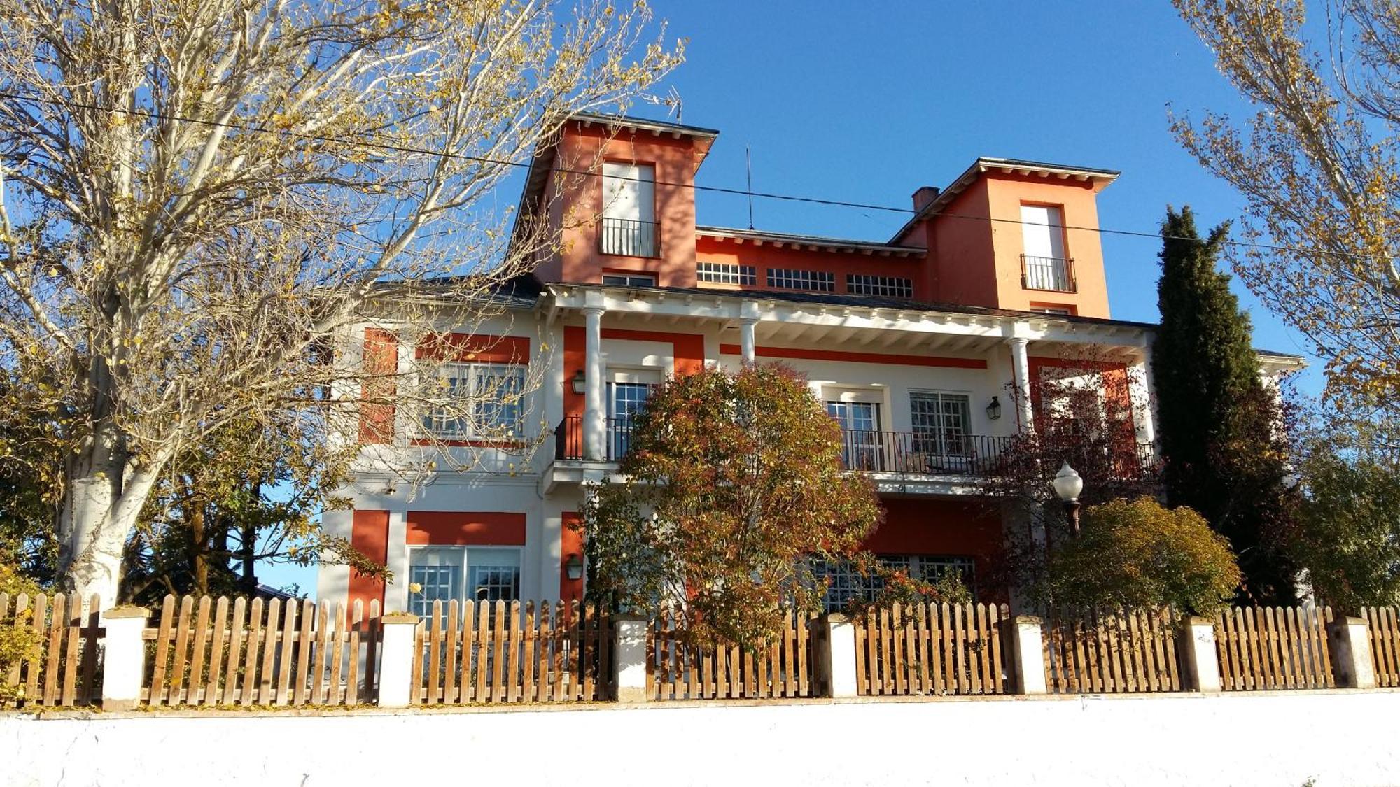 Вилла La Casa Grande De Gormaz Кинтанас-де-Гормас Экстерьер фото